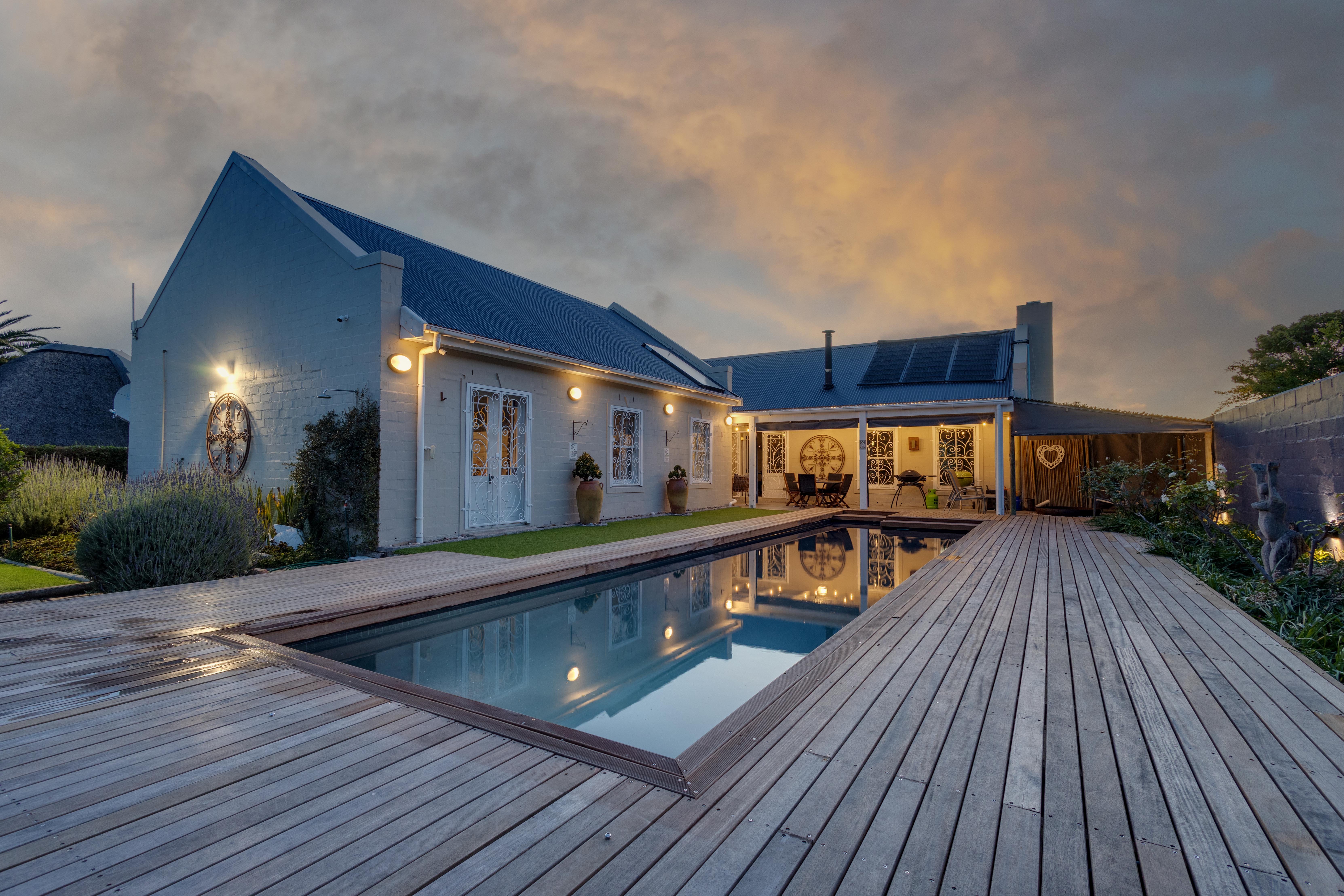 Pelican's Nest thumbnail 2